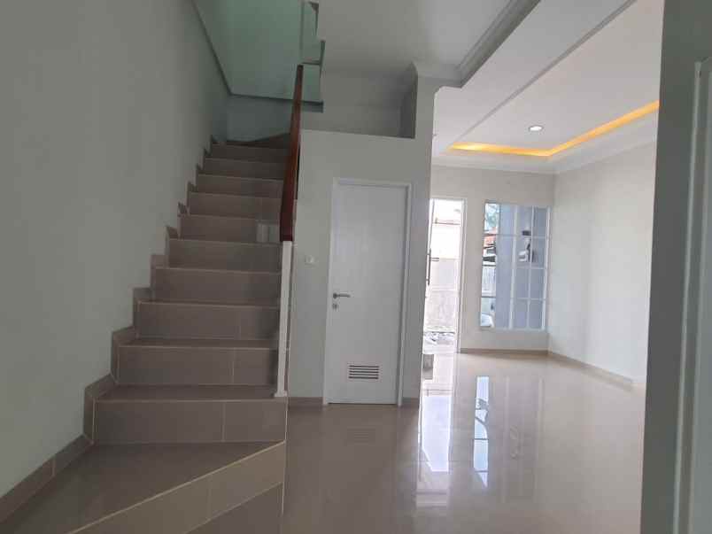 rumah minimalis di jl raya hankam jatiwarna bekasi