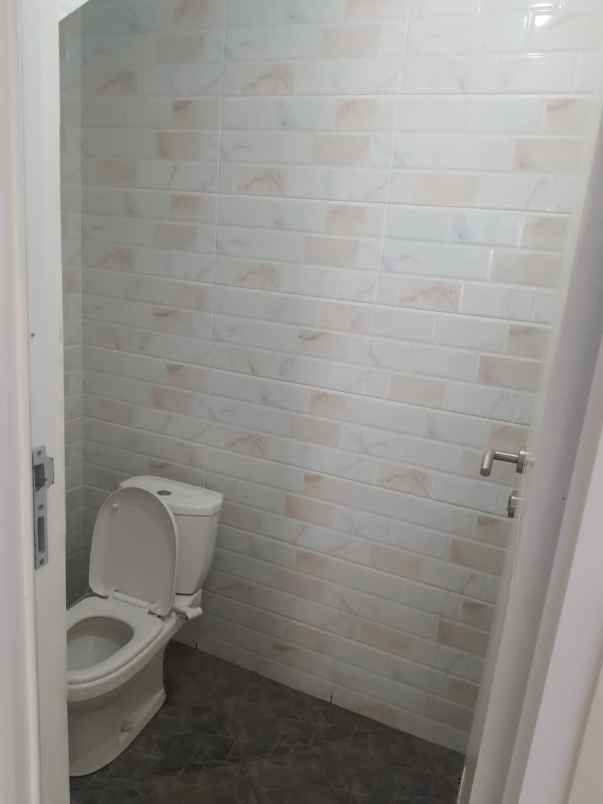 rumah minimalis di jl raya hankam jatiwarna bekasi