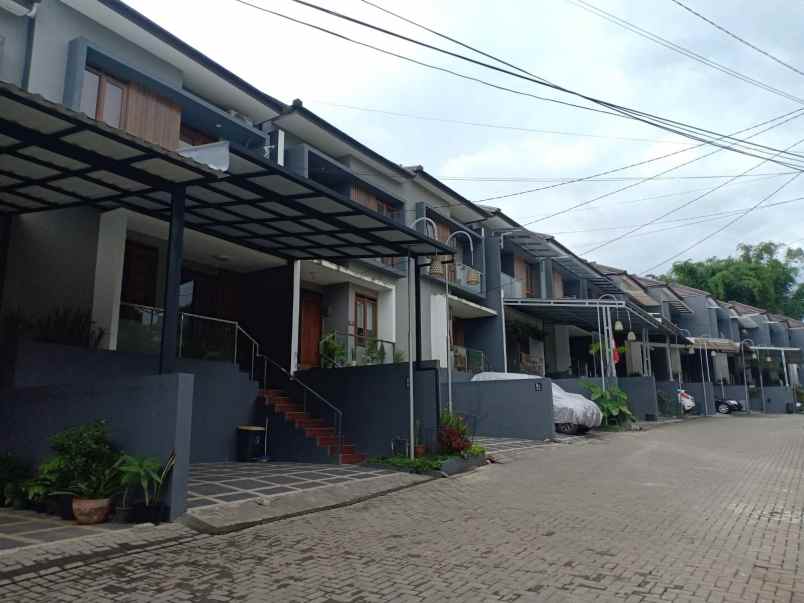 rumah minimalis siap huni design bali ada disariwangi
