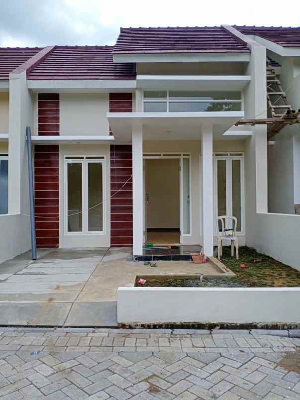 rumah modern 300 juta an di tlogowaru