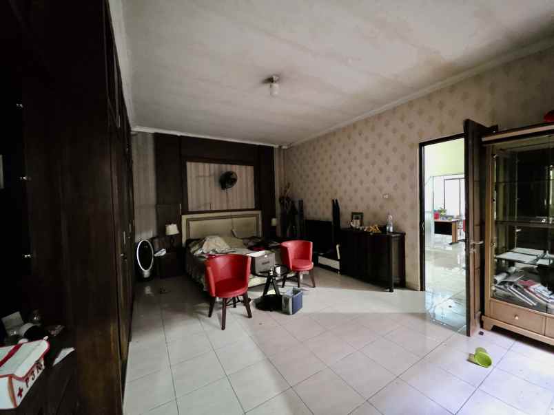 rumah murah dua lantai di aralia harapan indah bekasi