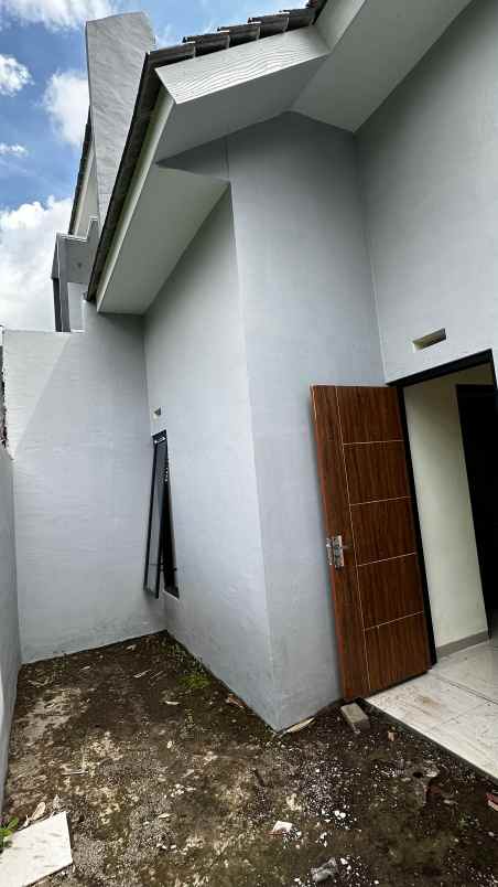 rumah murah lokasi dekat puskesmas pakisaji malang