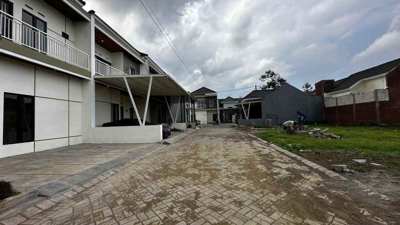 rumah murah lokasi dekat puskesmas pakisaji malang