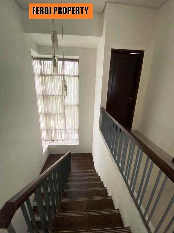 rumah perumahan pesona khayangan