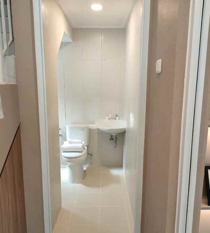 rumah ready dua lantai di cluster simongan semarang