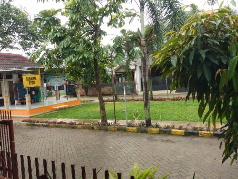 rumah second dalam perumahan oma indah cimanggis depok