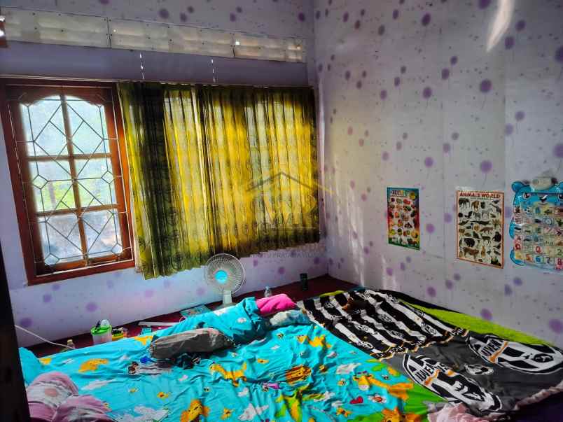 rumah second dengan tanah luas dekat jalan jogja solo