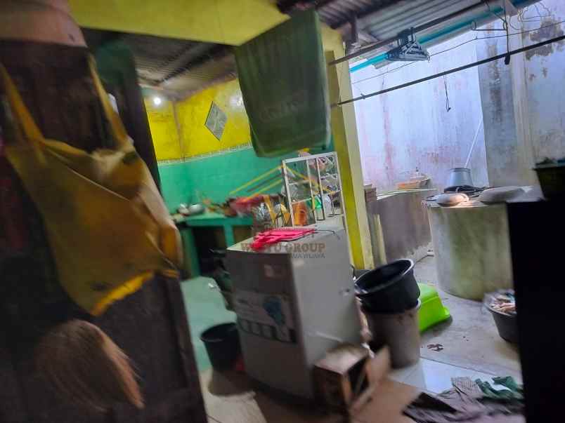 rumah second dengan tanah luas dekat jalan jogja solo