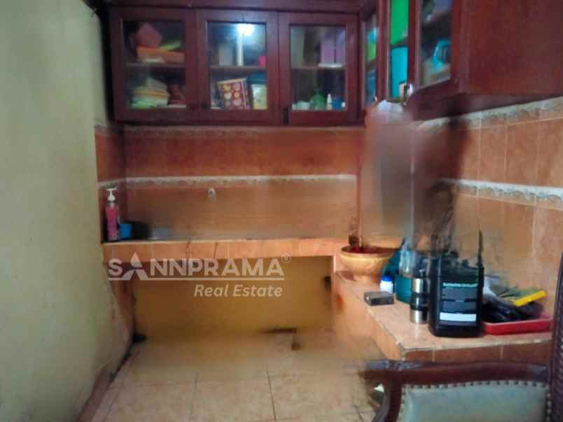 rumah second hook unik antik sawangan permai depok fry