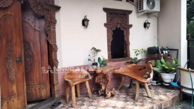 rumah second hook unik antik sawangan permai depok fry