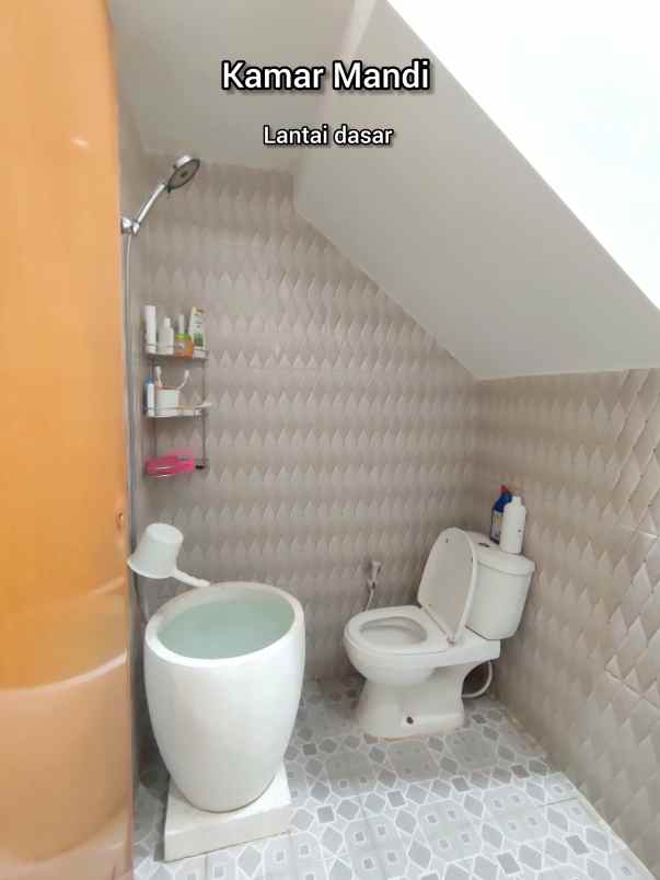 rumah second pondok kelapa full furnished nego