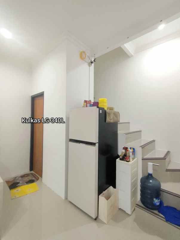 rumah second pondok kelapa full furnished nego
