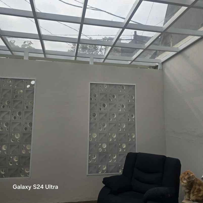 rumah second terawat di cinere depok