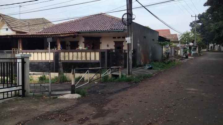 rumah second terawat di sawangan depok