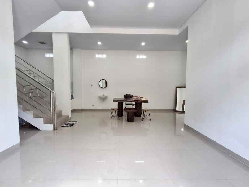 rumah siap huni 2 lantai di jantung wisata kaliurang