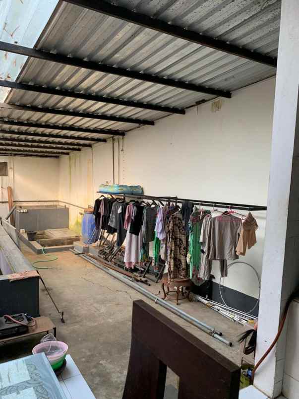 rumah siap huni dan semi furnish lokasi teluk bayur