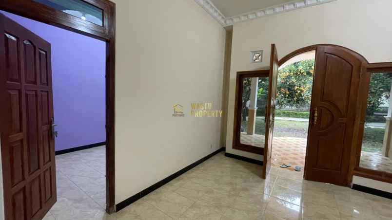 rumah siap huni dengan tanah luas di wonokromo pleret