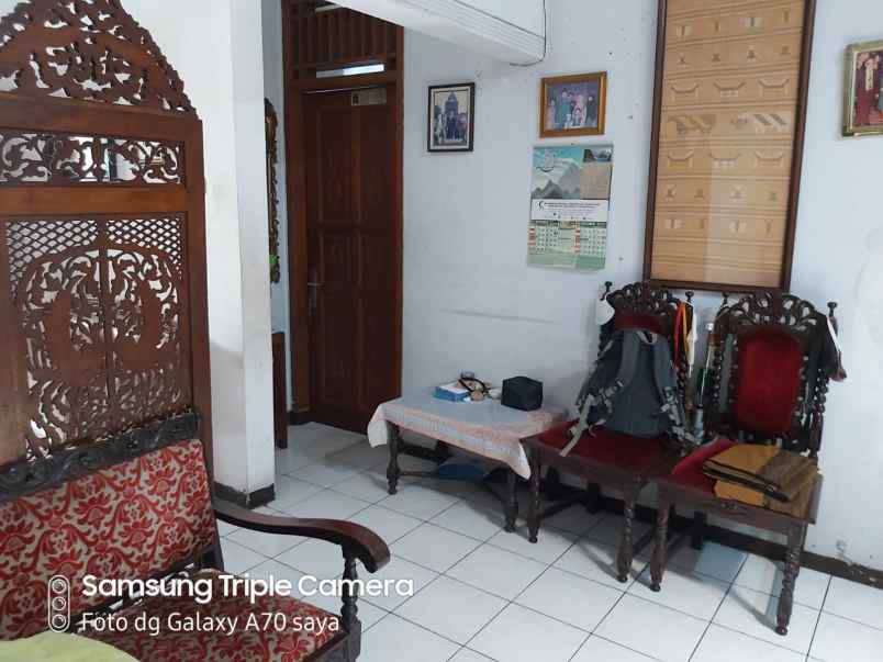 rumah strategis pinggir jalan raya area ciracas