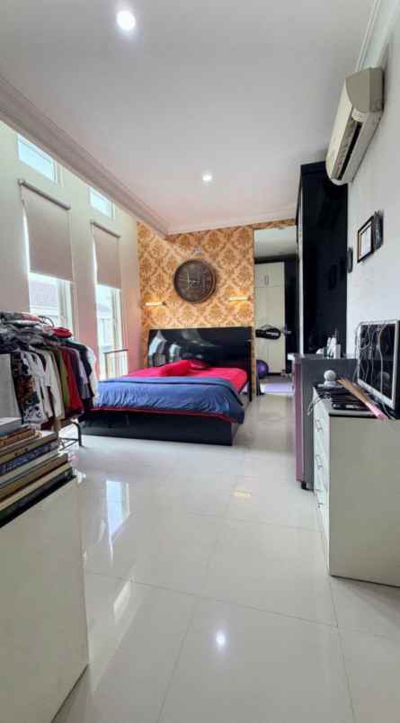 rumah sultan pakuwon city turun 1 1 milyar