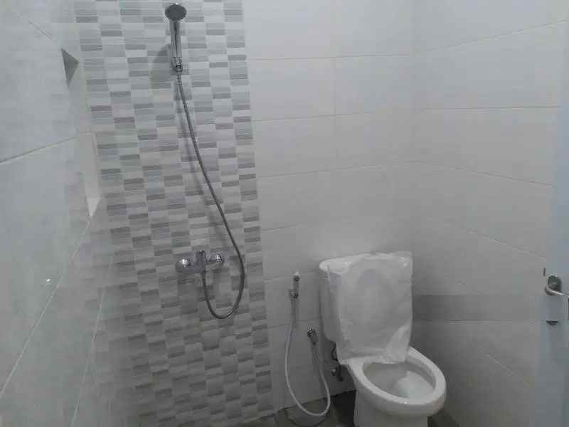 rumah taman holis indah