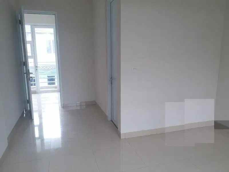 rumah taman holis indah