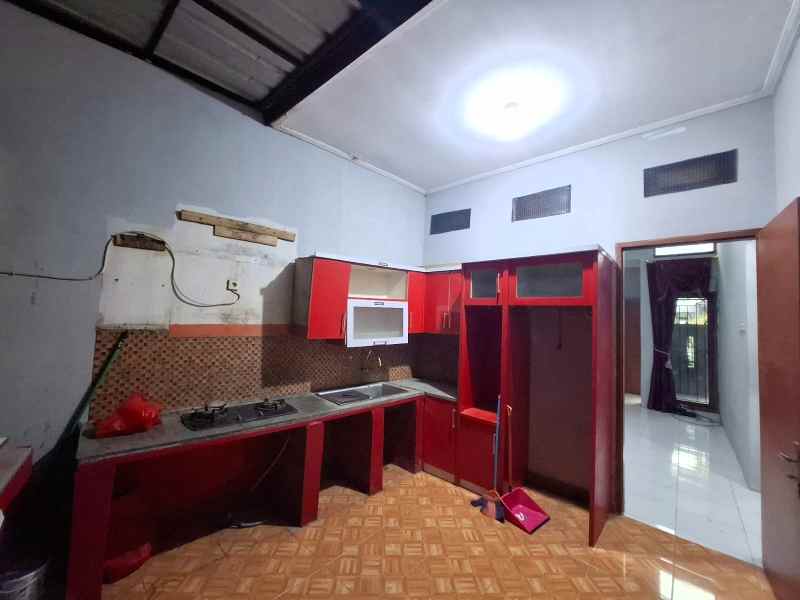 rumah usaha dilalui angkot di pondok bambu duren sawit