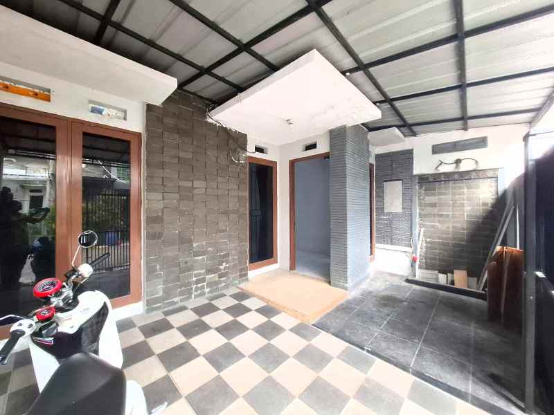 rumah usaha dilalui angkot di pondok bambu duren sawit