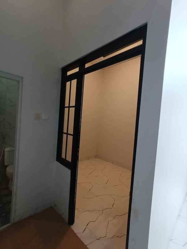 semi furnished 3 kamar tidur bisa kpr dp 0 ready stock