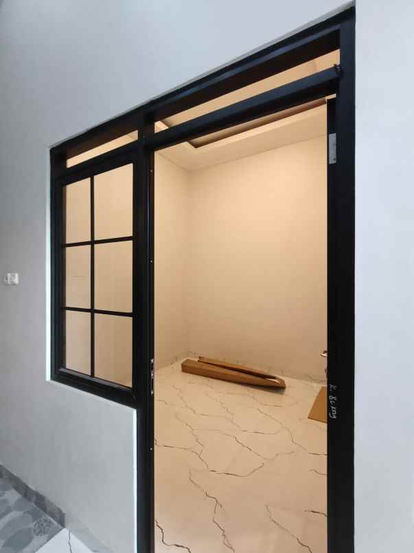 semi furnished 3 kamar tidur bisa kpr dp 0 ready stock