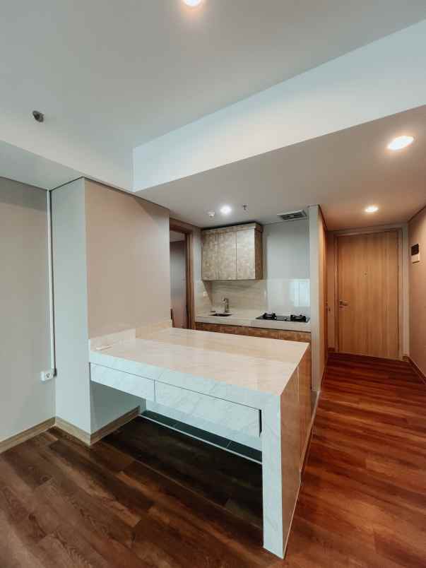 sewa apartemen holland village 3br cempaka putih