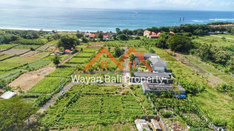 tanah jalan pantai matahari terbit