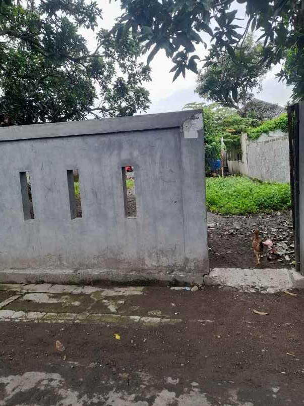 tanah padat sudah tembok keliling