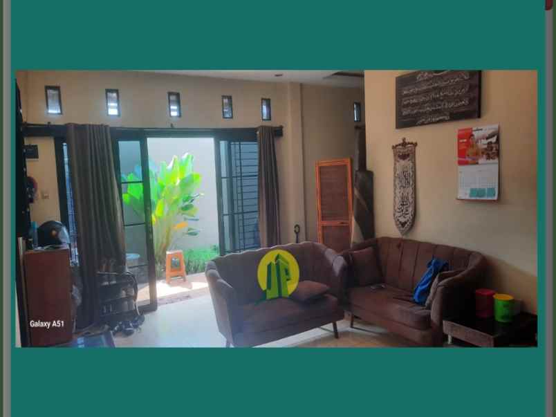 town house nempel taman galaxy bekasi