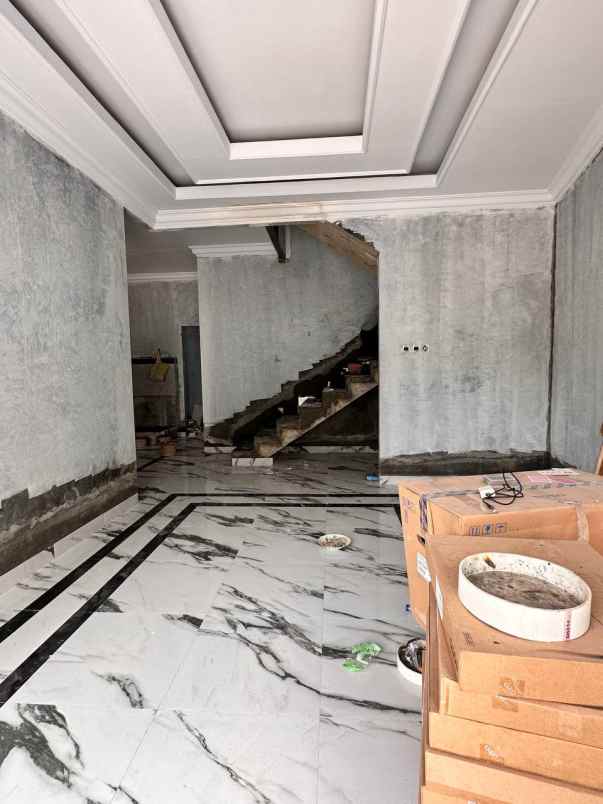 townhouse classic modern di tanjung barat