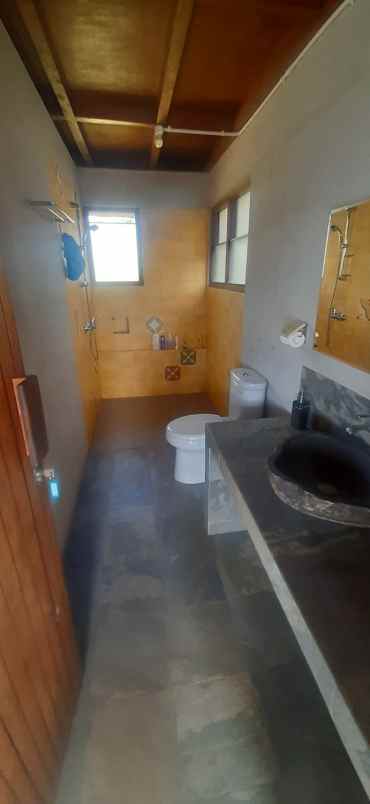 villa gaya industrial di ciumbuleuit view kota bandung