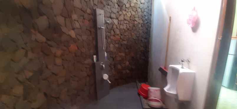 villa gaya industrial di ciumbuleuit view kota bandung