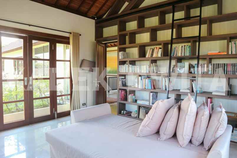 villa pantai keramas