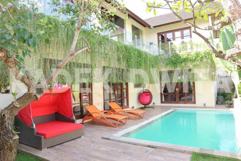 villa pantai keramas