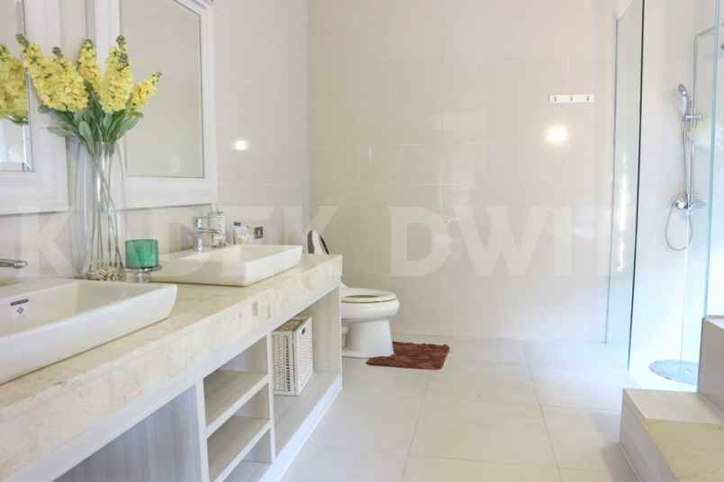 villa pantai keramas