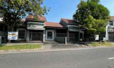 2 Rumah Jejer, Puri Surya Jaya, Jalan Raya Boulevard