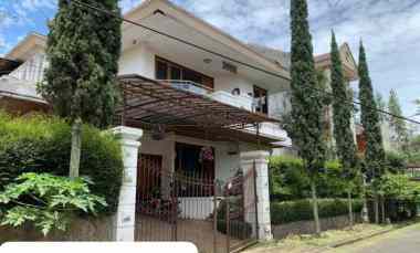 844. Rumah Asri 2 lantai di Pondok Hijau, Gegerkalong