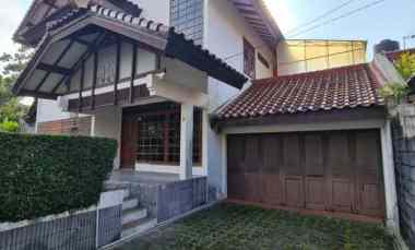 859. Rumah Asri Terawat di Griya Mas Pasteur, Bandung