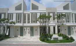 Sewa Murah Rumah 2 lantai Minimalis di Grand Pakuwon, Tandes, Surabaya