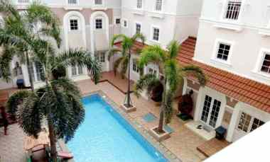 Alesha House 5 Kamar Tidur di Vanya Park Bsd City