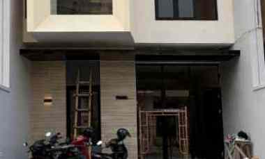Araya Unit A Jalan Kembar Row Jalan 3.5 Mobil Surabaya