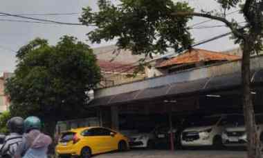 Baratajaya, Tempat Usaha/Showroom Mobil