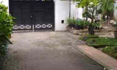 Bratang Gede Siap Huni dekat Tengah Kota Strategis