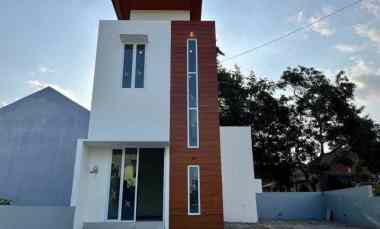 Cluster Cantik, 2 Lantai, Timur Pasar Stan di Maguwo