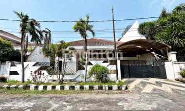 Dharmahusada Indah Tengah Row 3 Mobil, dekat Kertajaya