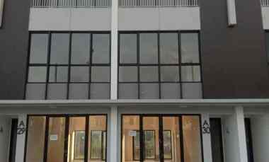 Komersial Disewakan di Ruko 3 lantai